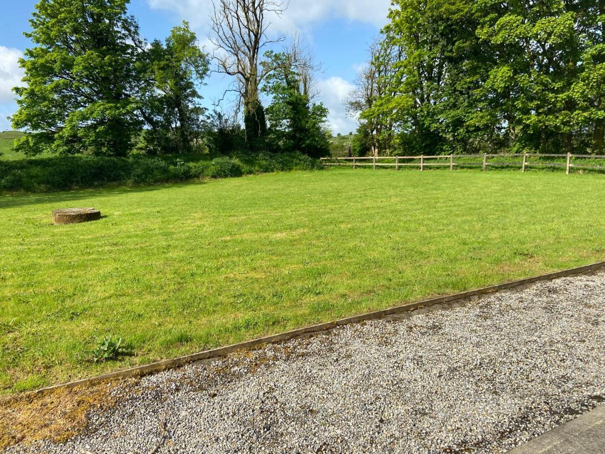 Villa Higgins House à Ballyhaunis Extérieur photo